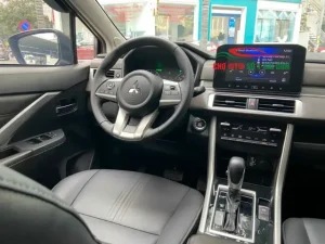 Hình Ảnh Đuôi Xe Ô Tô Cũ Mitsubishi Xpander Màu Nâu Đồng 2022