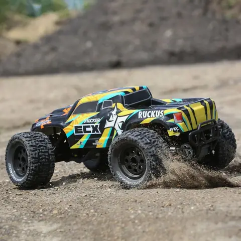 Xe Điều Khiển Từ Xa Bằng Xăng Là Gì? Ưu Và Nhược Điểm Của Chúng?