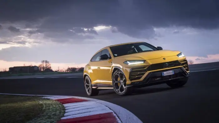 Xe Màu Vàng Được Coi Là Màu Hiếm Và Chỉ Bị Mất Giá Khoảng 20% Sau Ba Năm