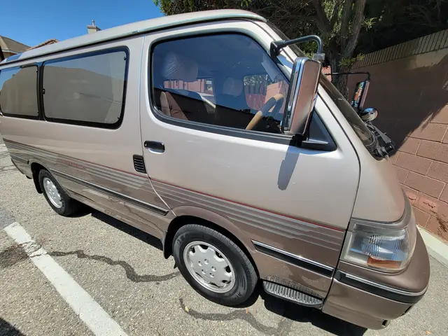 Đa Dạng Mẫu Mã Và Tính Năng Độc Đáo