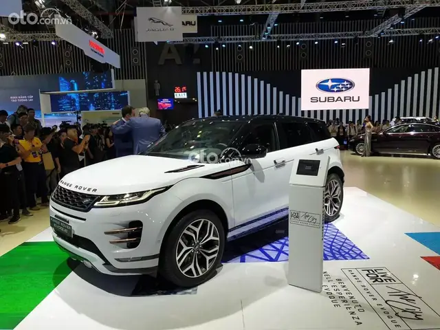 Giã¡ Xeâ Range Rover Evoque Thã¡ng 12/2025