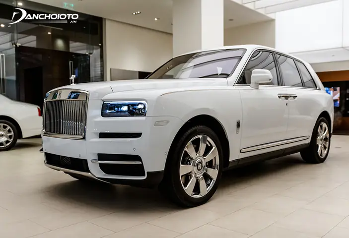 Giá Xe Rolls-royce Cullinan (4 Chỗ) Tháng 8/2024