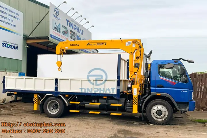 - Hiệu Quả Vận Hành: Xe Tải Fuso 8 Tấn Fl170 Có Khả Năng Chuyên Chở Hàng Hóa Lên Đến 8 Tấn, Cùng Với Cẩu Soosan 5 Tấn, Hỗ Trợ Doanh Nghiệp Trong Việc Nâng Hạ Và Vận Chuyển Hàng Hóa Nặng Một Cách Dễ Dàng.