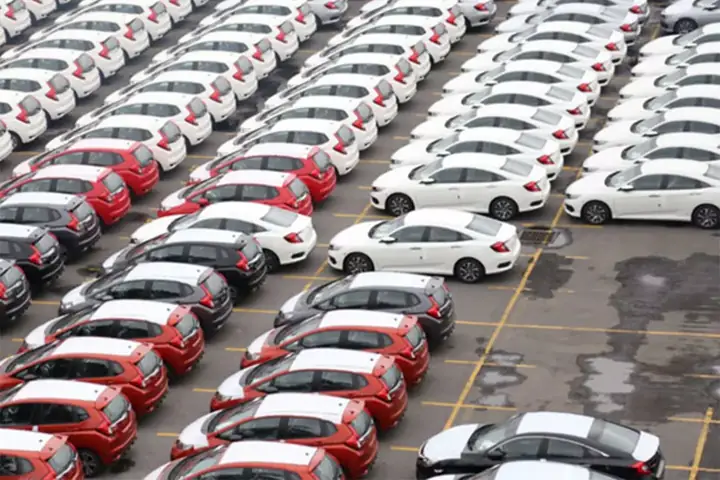 Có Nên Mua Ô Tô Tồn Kho Đời Cũ?