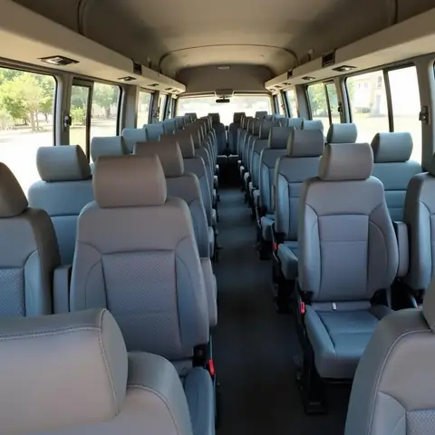 Toyota Hiace 16 Chỗ Cũ: Những Ưu Điểm Nổi Bật