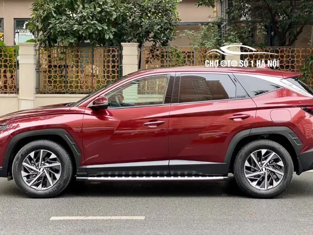 Đánh Giá Mẫu Xe Ô Tô Cũ Hyundai Tucson 2023 Màu Đỏ Giá 910 Triệu