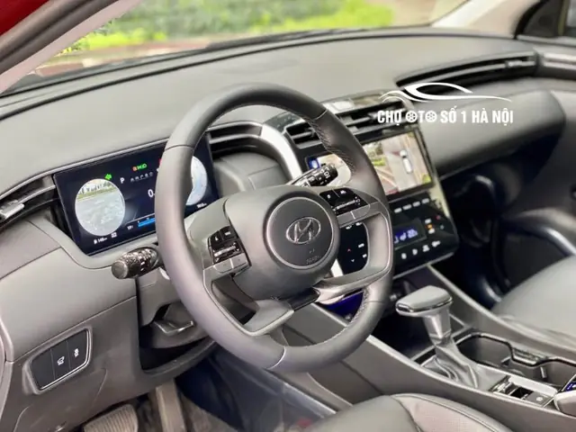 Hình Ảnh Hàng Ghế Sau Xe Ô Tô Cũ Hyundai Tucson 2023 Màu Đỏ Giá 910 Triệu