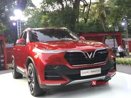 Xe Vinfast Lux Sa20 1