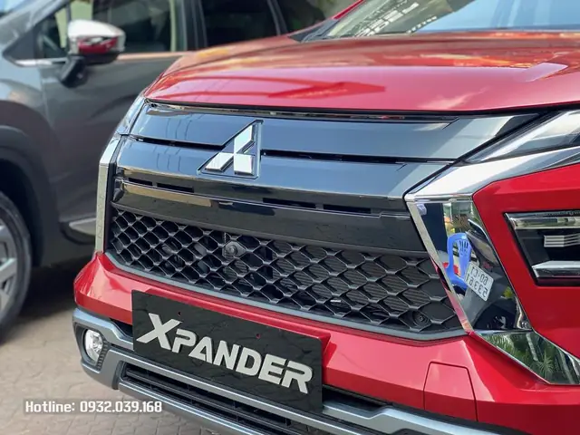 Ngoại Thất Xpander At Premium Màu Đỏ Đầy Cuốn Hút