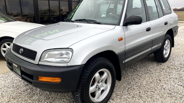 Đánh Giá Chi Tiết Toyota RAV4 1997: Ưu Nhược Điểm, Thông Số Kỹ Thuật & Giá Trị Sử Dụng Hiện Nay