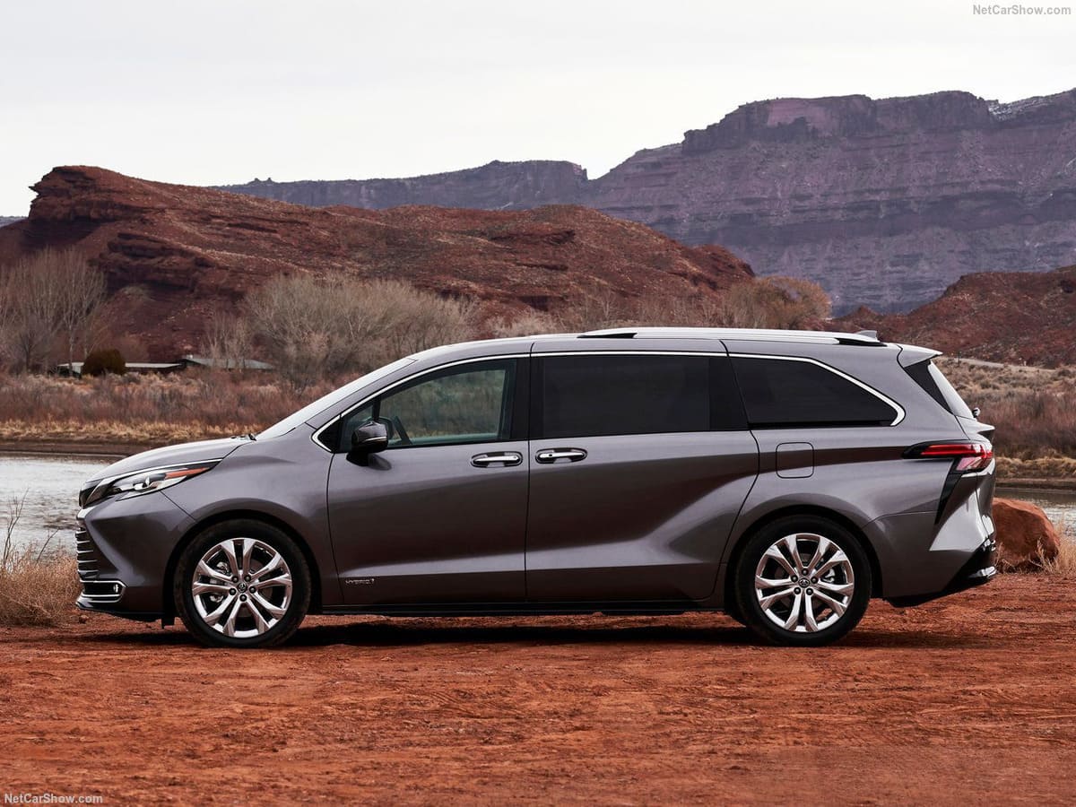 2020 toyota sienna 1