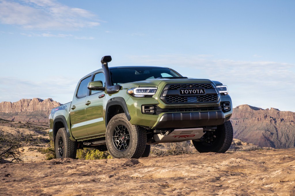 Toyota Tacoma TRD Pro 2020: Thông số kỹ thuật và khả năng vận hành offroad