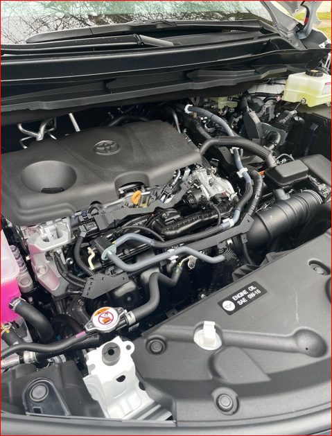 Động Cơ, Hiệu Suất Nhiên Liệu và Khả Năng Vận Hành của Toyota Sienna 2021