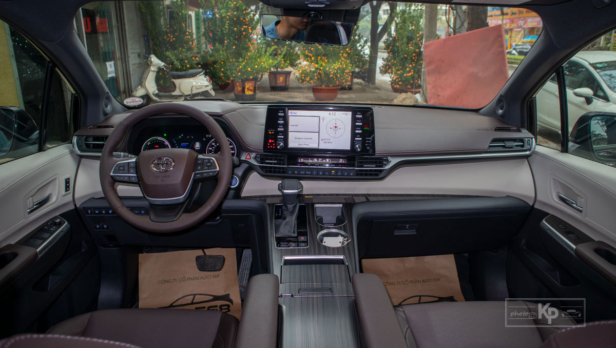 Nội Thất Toyota Sienna 2021: Thiết Kế, Chất Liệu và Không Gian Sử Dụng