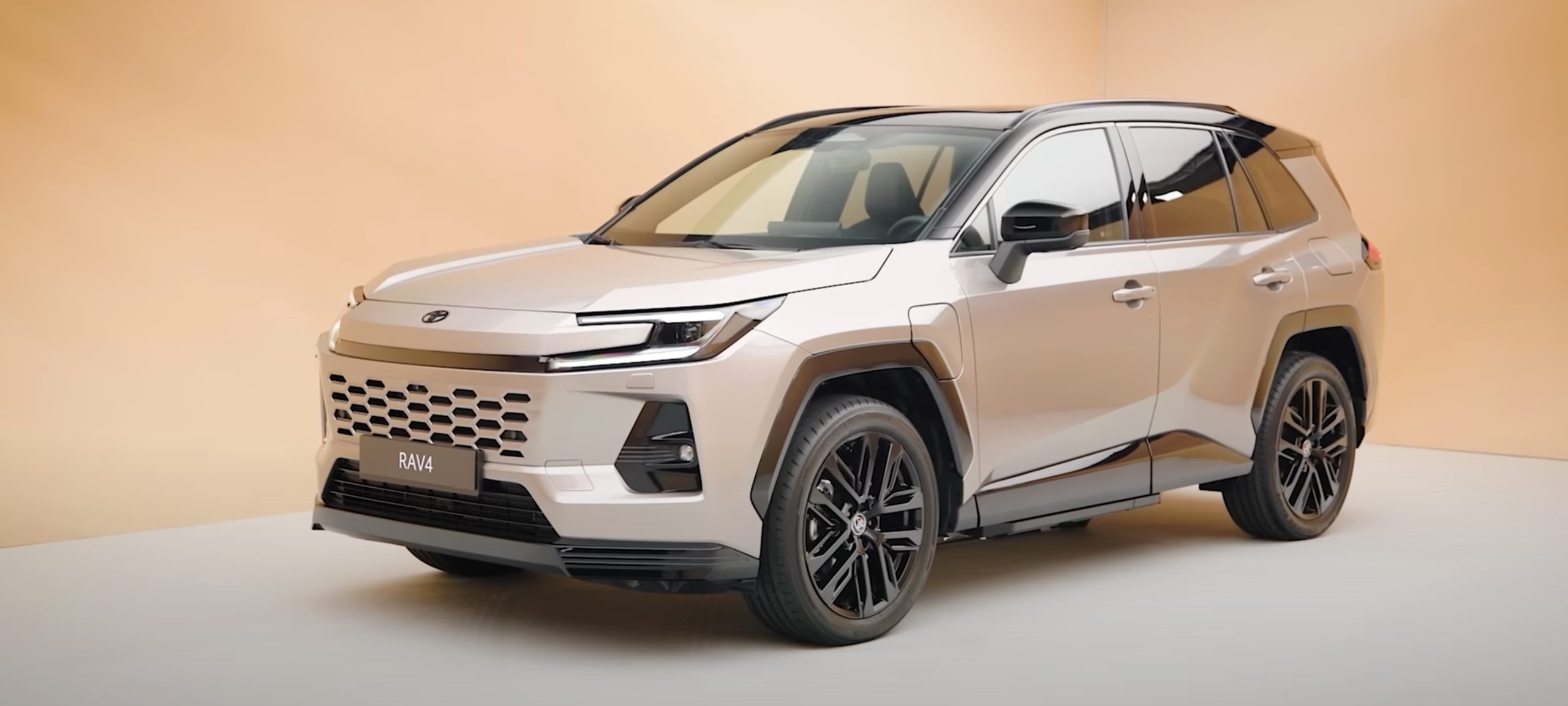 Động Cơ và Hiệu Suất: Toyota RAV4 2026 Có Gì Thay Đổi?