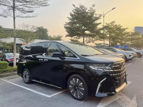 Thông Số Kỹ Thuật Toyota Alphard 2024: Động Cơ, Vận Hành và An Toàn