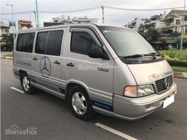 Đánh Giá Chi Tiết Mercedes MB100 9 Chỗ: Ưu Nhược Điểm & Thông Số Kỹ Thuật