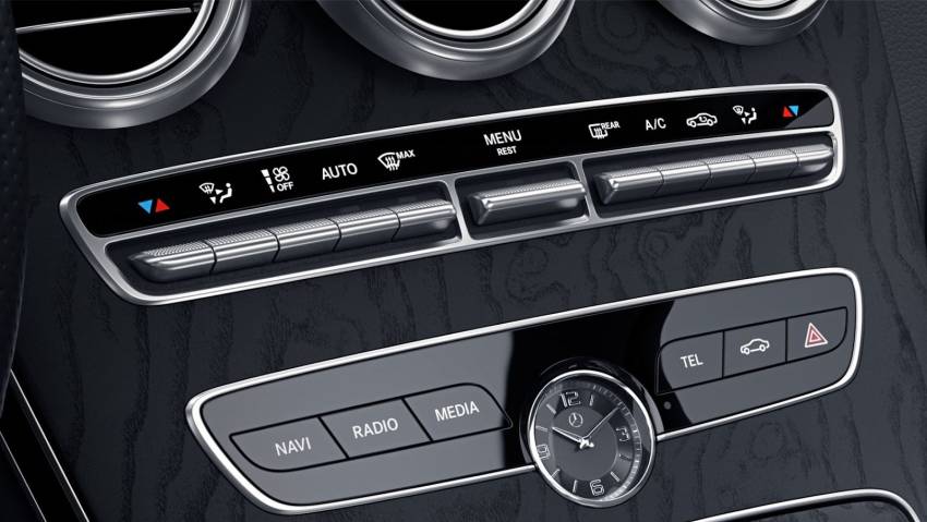 cac nut bam tren xe mercedes c200 1