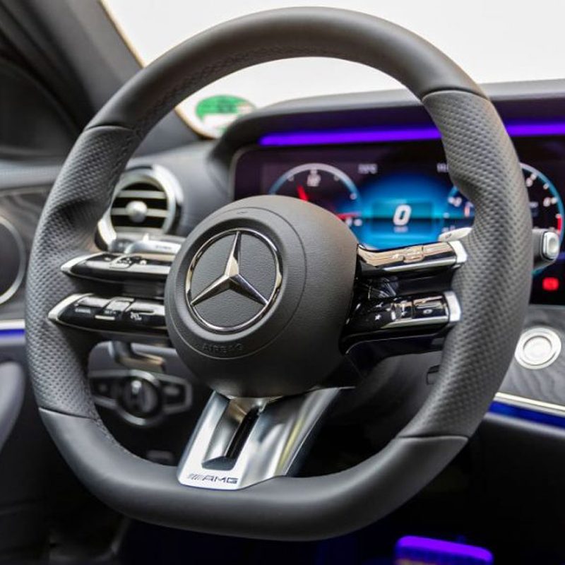 Mẹo Sử Dụng Thông Minh và Cá Nhân Hóa Các Nút Bấm Trên Mercedes C200