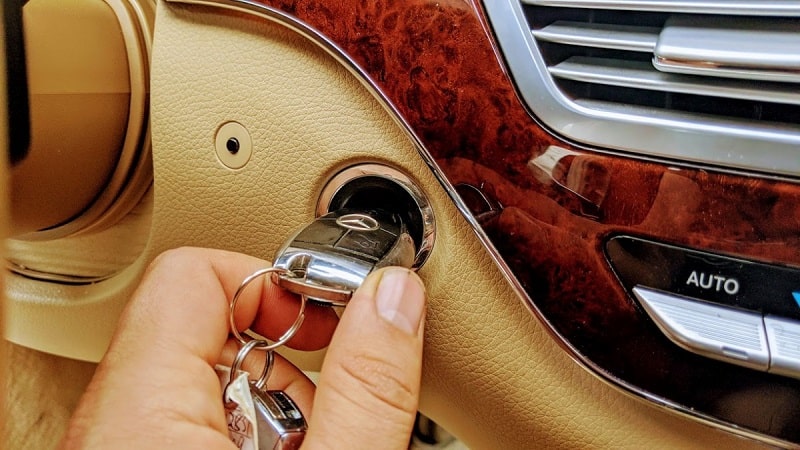 Những lưu ý quan trọng và sai lầm cần tránh khi khởi động Mercedes