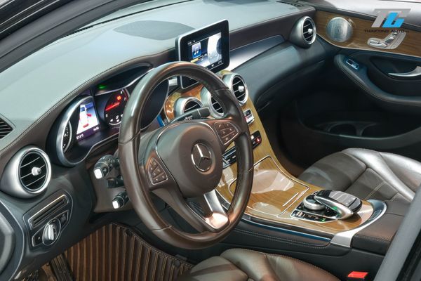 cach su dung xe mercedes glc 250 1