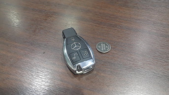 Hướng dẫn thay pin chìa khóa Mercedes chi tiết từng bước (áp dụng cho hầu hết các dòng)