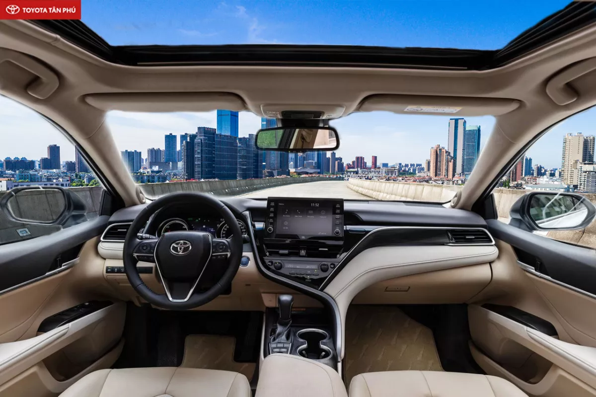 Nội thất Camry 2025: Tiện nghi, công nghệ và trải nghiệm lái