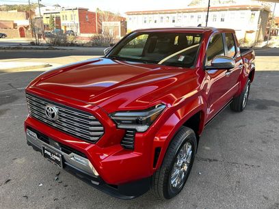 Giá Toyota Tacoma For Sale: Phân Tích Thị Trường và Định Giá (Tìm hiểu về các yếu tố ảnh hưởng đến giá của Toyota Tacoma đang được bán trên thị trường, từ đó định giá chiếc xe bạn muốn mua hoặc bán một cách chính xác.)