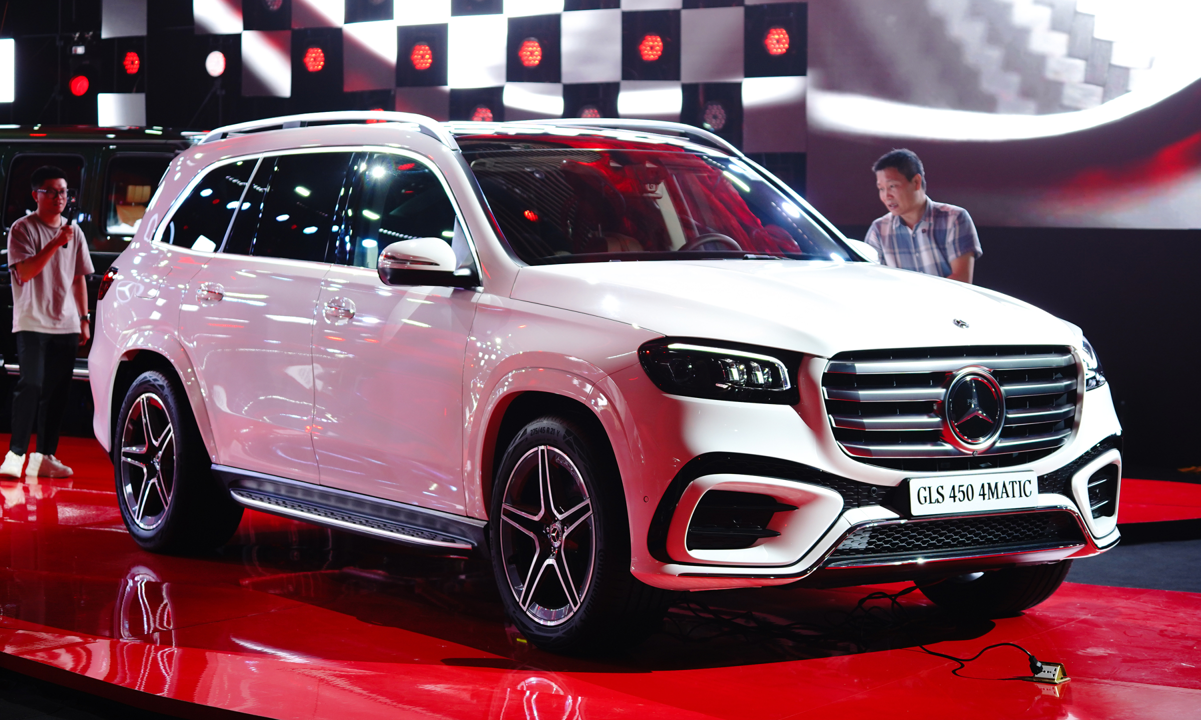 Ảnh Hưởng Của Chính Sách và Khu Vực Đến Giá Lăn Bánh Mercedes GLS 450