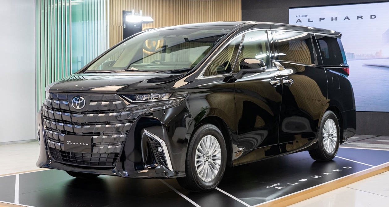 Ưu đãi và giá bán Toyota Alphard cập nhật mới nhất: So sánh và lựa chọn đại lý uy tín