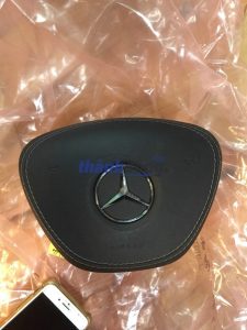 gia tui khi xe mercedes 1