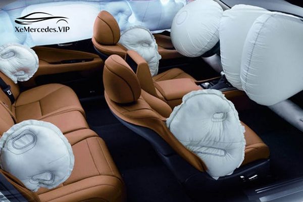 Các loại túi khí trên xe Mercedes và mức giá tham khảo