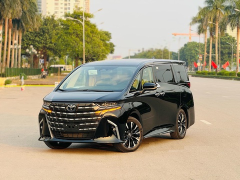 Đánh Giá Chi Tiết Các Phiên Bản Xe Alphard Toyota Hiện Hành