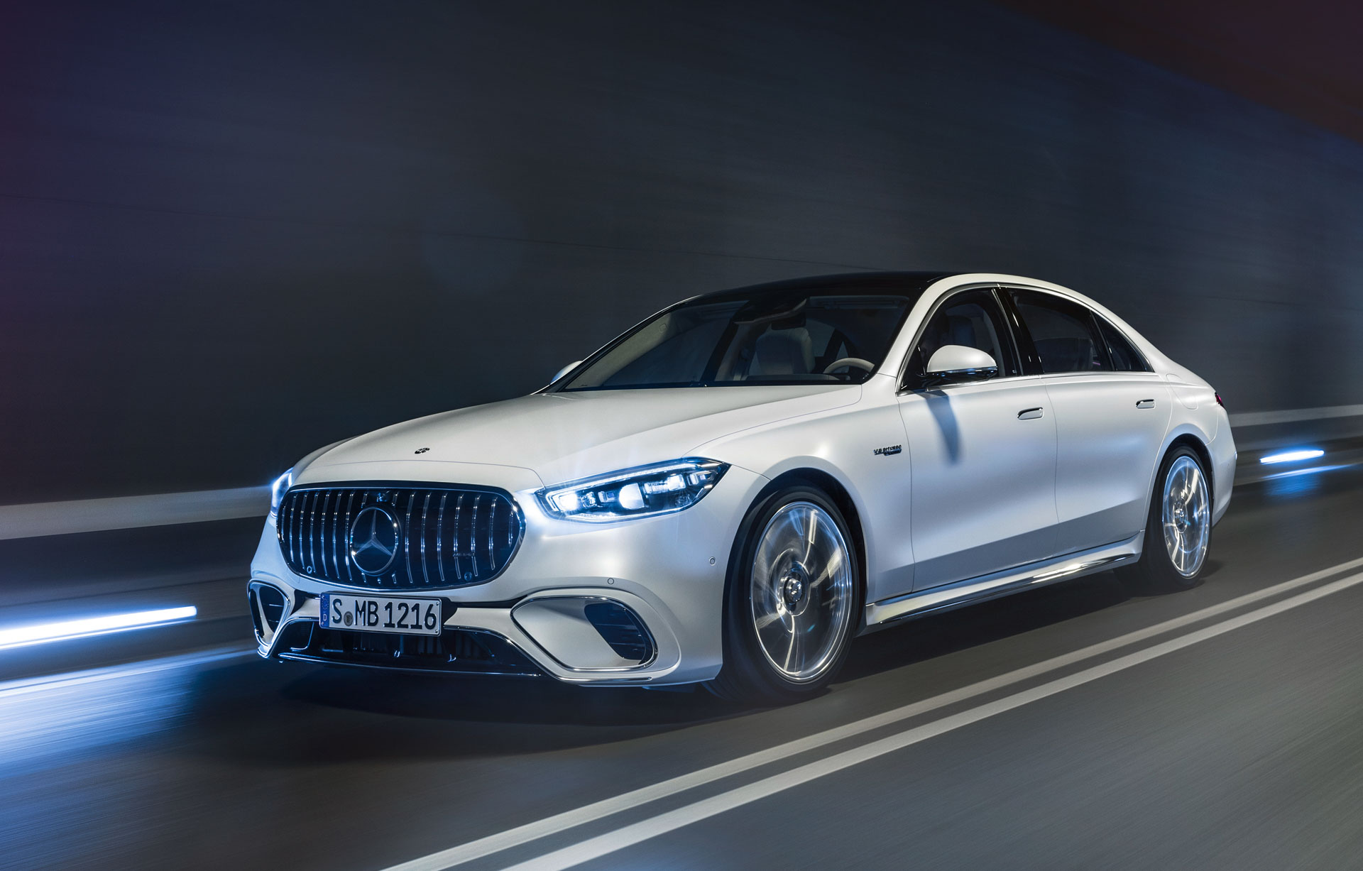 Đánh giá chi tiết MercedesAMG S 63: Giá trị vượt trội tương xứng mức giá