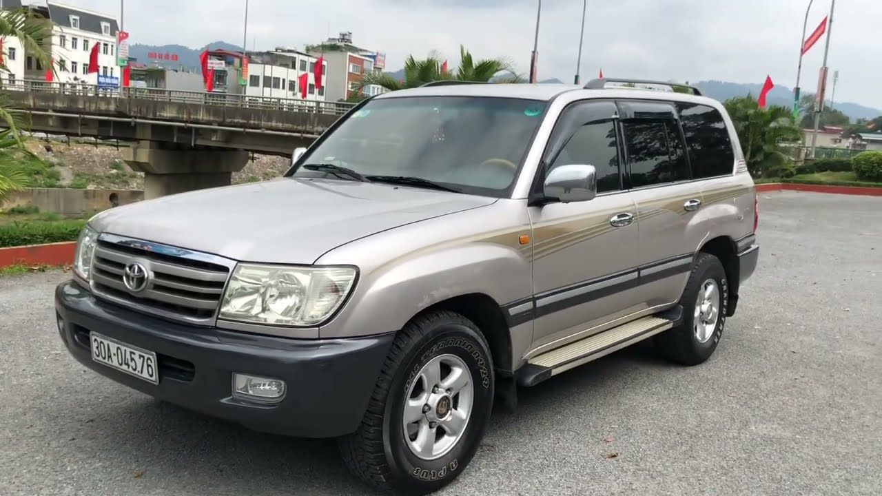 Lịch sử giá xe Toyota Land Cruiser tại Việt Nam: Biến động và các yếu tố ảnh hưởng