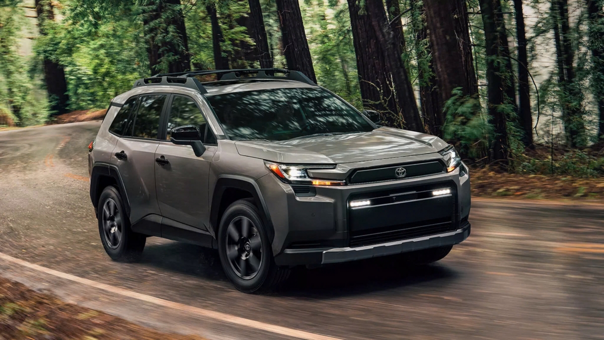 Công Nghệ An Toàn và Tiện Nghi Toyota RAV4 2025: Có Gì Mới?