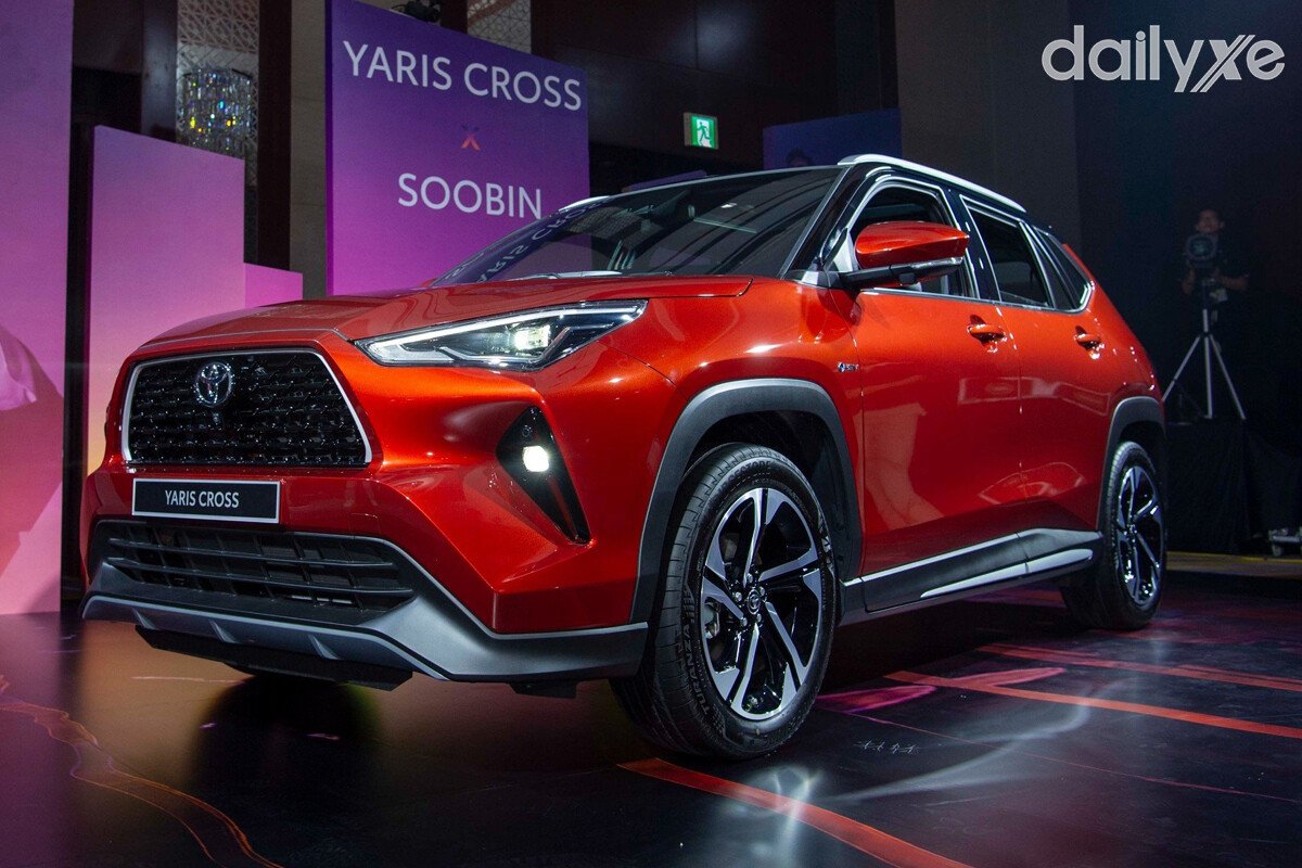 gia xe toyota yaris cross 5