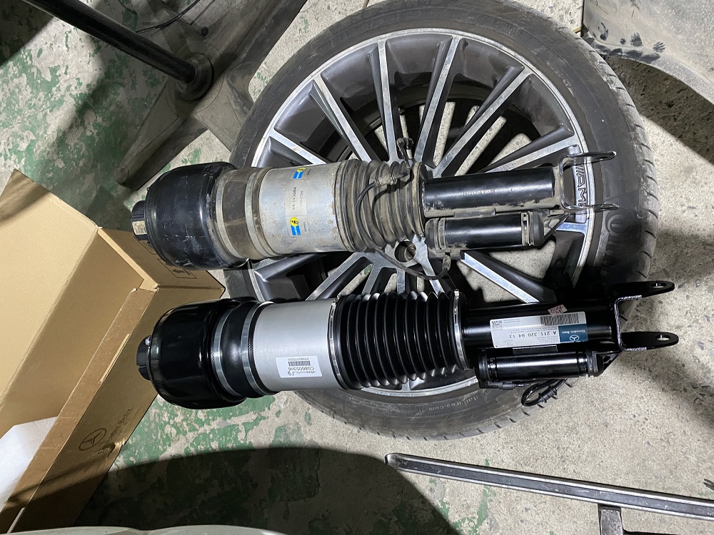 Quy trình kiểm tra, sửa chữa và thay thế giảm xóc bóng hơi Mercedes chuyên nghiệp