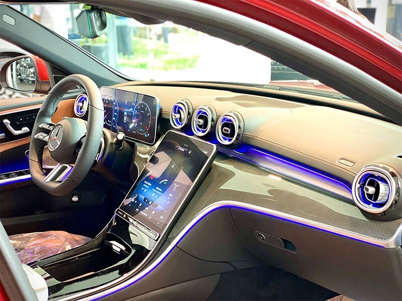 Khoảng Sáng Gầm Xe Mercedes C300 Là Bao Nhiêu?