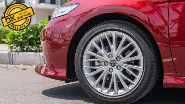 Kích thước mâm xe (vành xe) và lốp xe Toyota Camry: Lựa chọn phù hợp và ảnh hưởng đến vận hành