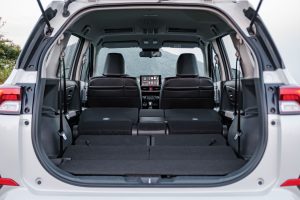 kich thuoc xe toyota veloz cross 3