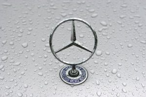 logo cua xe mercedes 1