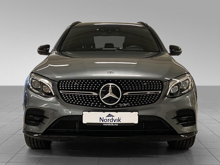 Các Loại Mặt Ca Lăng Mercedes Phổ Biến và Đặc Trưng Từng Dòng Xe