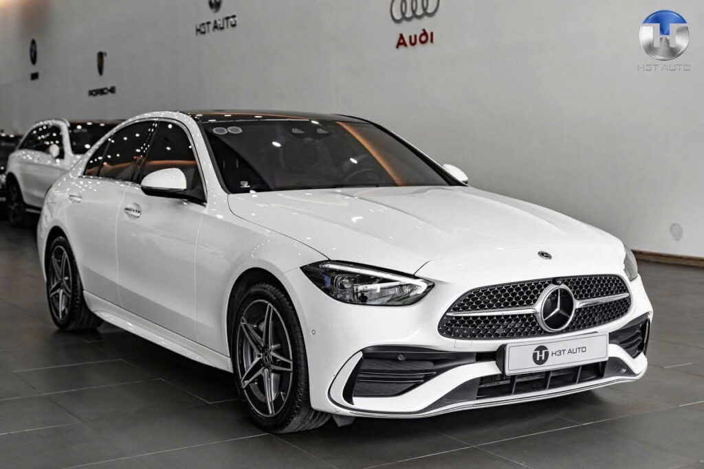 Đánh giá MercedesAMG C300: Vì sao mức giá xứng đáng với trải nghiệm?