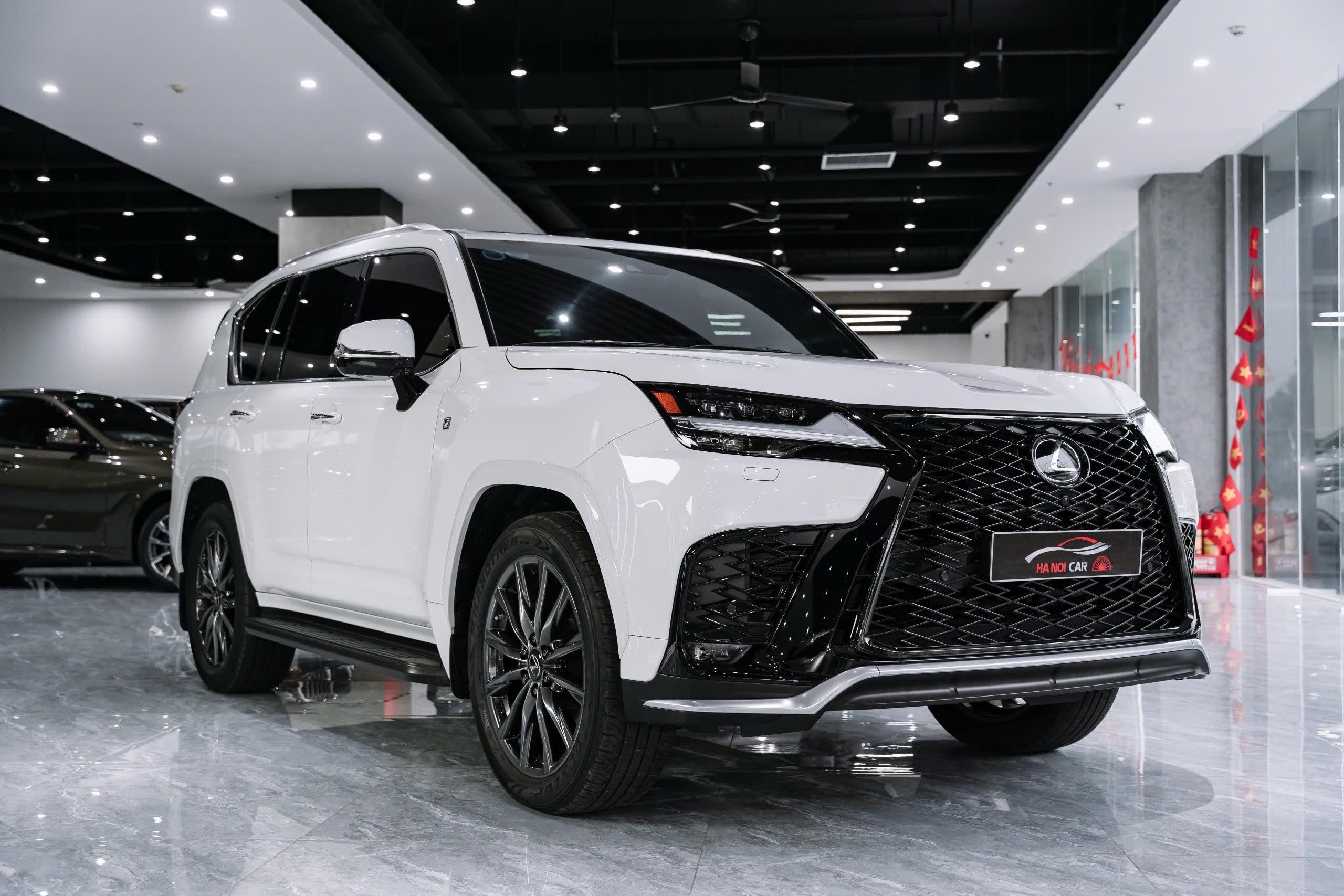 mercedes ban tai 6 banh 2