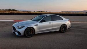 mercedes c63 gia bao nhieu 2