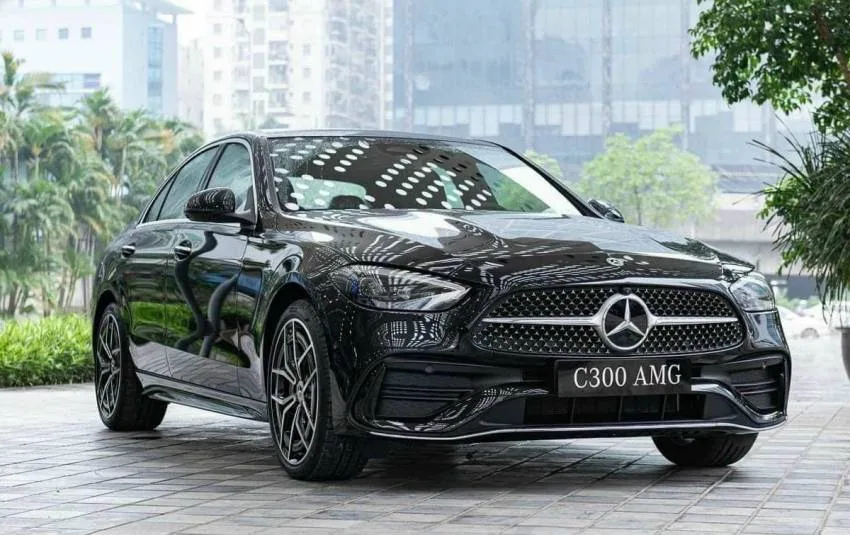 Những Dòng Xe Mercedes Phù Hợp Và Ấn Tượng Nhất Với Màu Đen Nhám