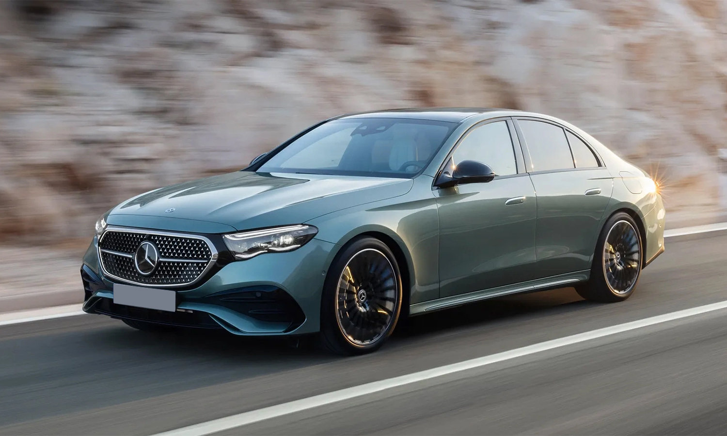Chi Phí Lăn Bánh Mercedes EClass 2025 Tại Việt Nam