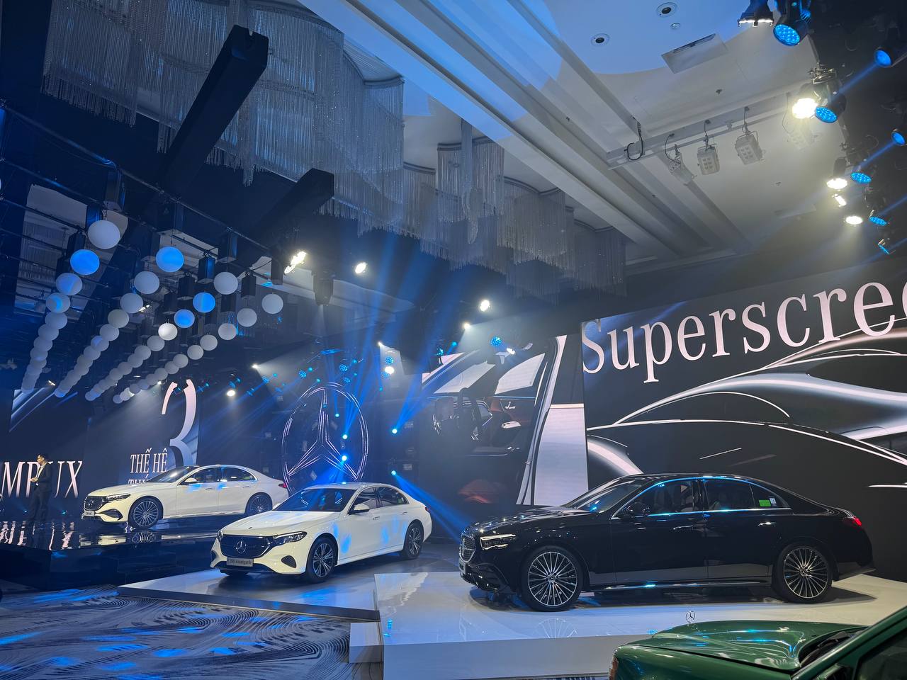 So Sánh Giá Mercedes EClass 2025 Với Đối Thủ và Phiên Bản Tiền Nhiệm