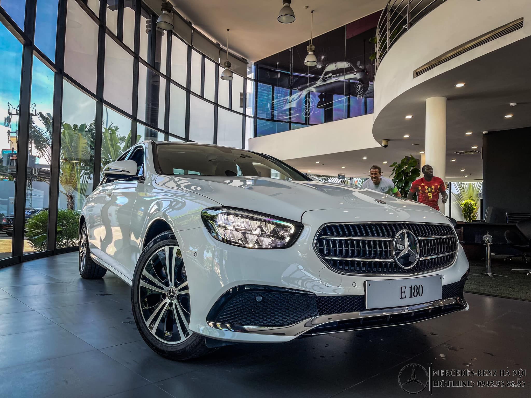 Khuyến mãi và chính sách trả góp khi mua Mercedes E180